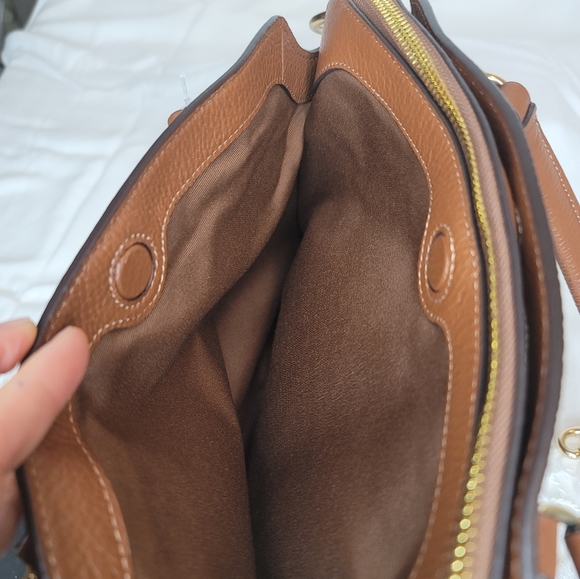 Coach leather cross body bag. - Picture 4 of 12